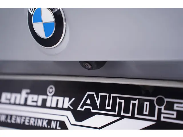 BMW X1 sDrive18i Sport Line 2021 Benzine 18
