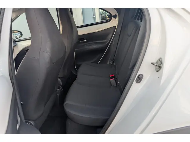 Toyota Aygo X 1.0 VVT-i MT Play 2024 Benzine 20