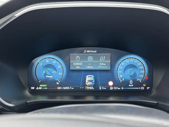 Ford Kuga 2.5 PHEV ST-Line X 2025 Hybride Benzine 15