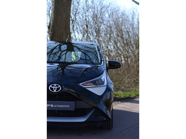 Toyota Aygo 1.0 VVT-i x-play 2021 Benzine 3