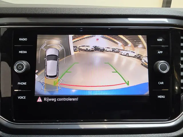 Volkswagen T-Roc 1.5 TSI Sport 2021 Benzine 22