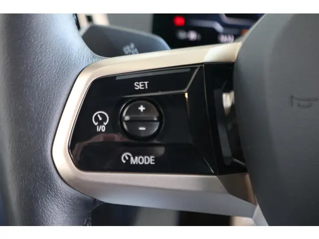 BMW iX xDrive40 2024 Elektrisch 21