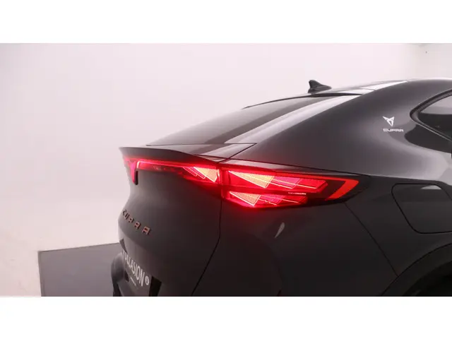 CUPRA Tavascan Adrenaline 82 kWh 2025 Elektrisch 32