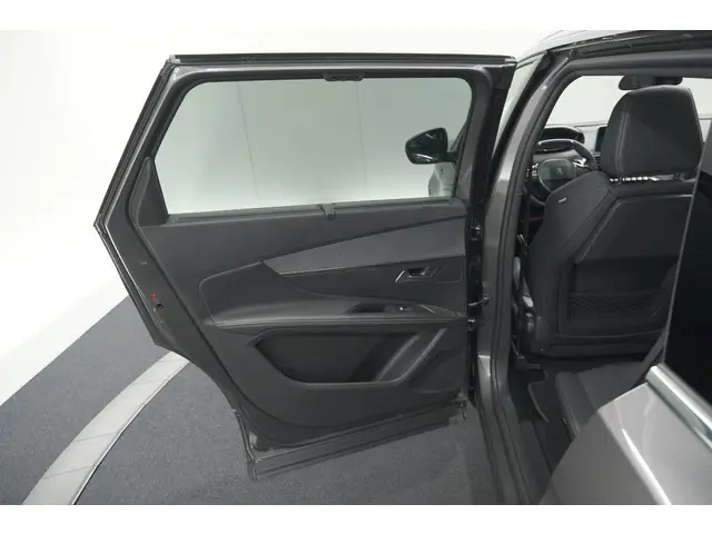 Peugeot 5008 PureTech 130 EAT8 GT-Line 2020 Benzine 68