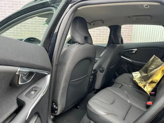 Volvo V40 Cross Country 1.6 T4 Momentum 2015 Benzine 6