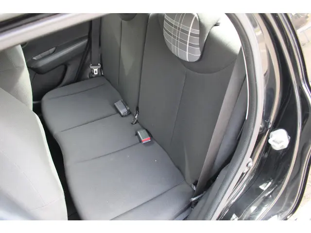 Peugeot 108 1.0 e-VTi Active 2016 Benzine 31