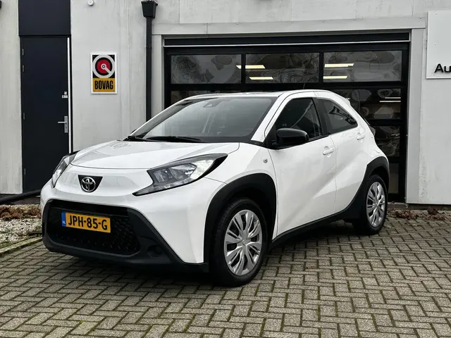 Toyota Aygo X 1.0 VVT-i S-CVT Play 2023 Benzine
