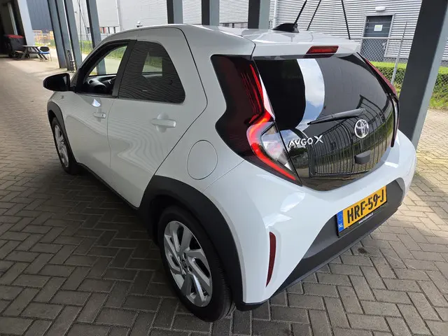 Toyota Aygo X 1.0 VVT-i S-CVT Pulse 2024 Benzine 12