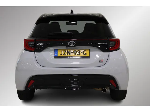 Toyota Yaris 1.5 Hybrid GR Sport, 2023 Hybride Benzine 4