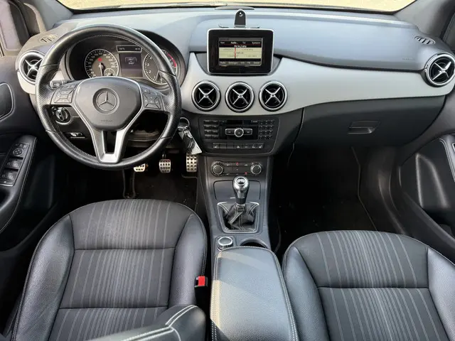 Mercedes-Benz B-Klasse 180 Prestige 2014 Benzine 22