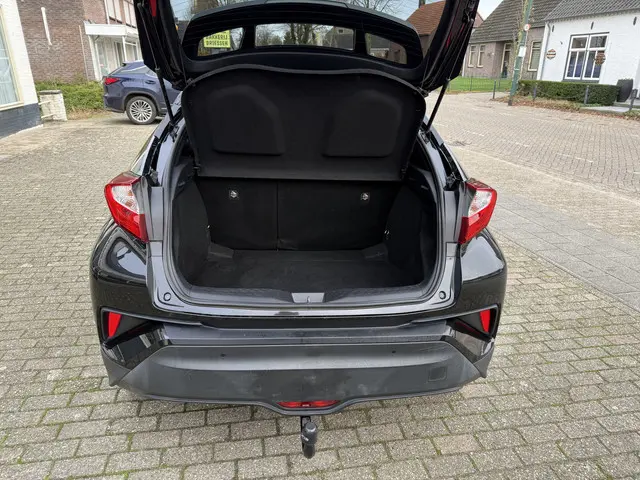 Toyota C-HR 1.8 Hybrid Bi-tone 2018 Hybride Benzine 7