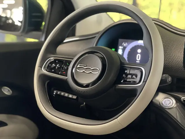 Fiat 500 La Prima 42 kWh Cabrio 2021 Elektrisch 14