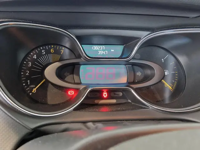 Renault Captur 1.2 TCe 120 EDC Dynamique 2013 Benzine 3