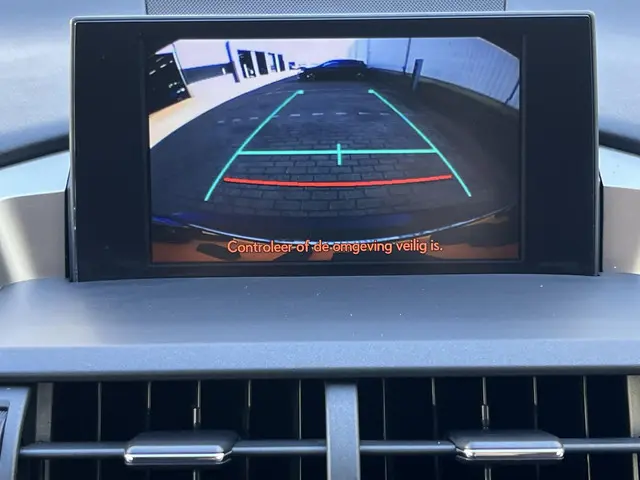 Lexus NX 300h AWD Luxury Line 2015 Hybride Benzine 75