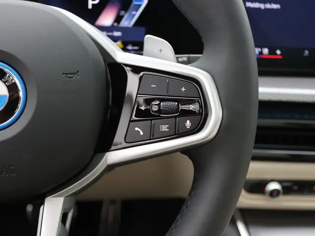 BMW 3 Serie Touring 330e 2025 Hybride Benzine 14