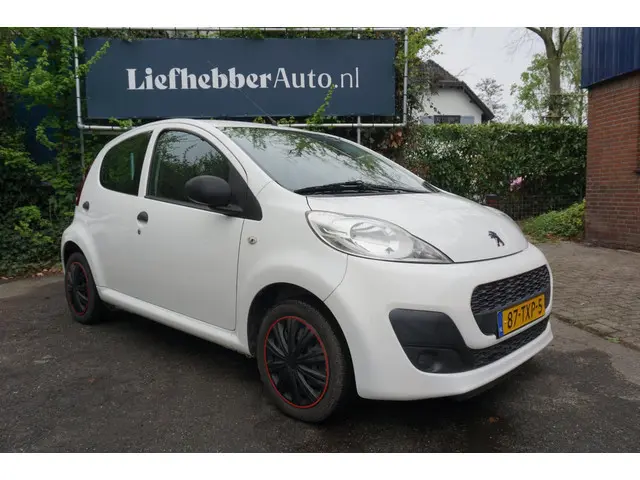 Peugeot 107 1.0 Access Accent / Airco / NAP / 2012 Benzine 21