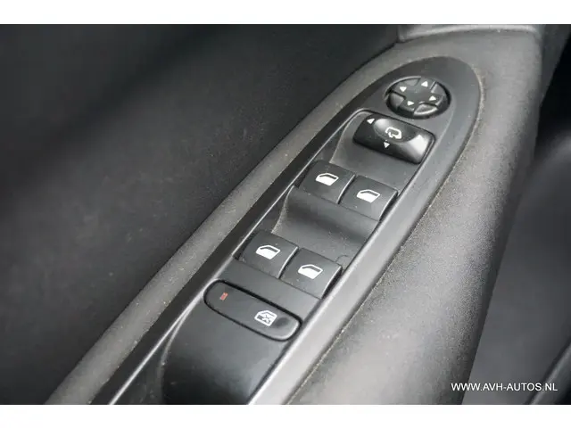 Citroën C4 1.2 PureTech Feel Collection 2016 Benzine 17
