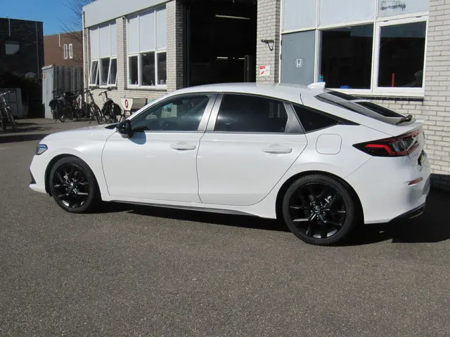 Honda Civic 2.0 e:HEV Sport 2023 Hybride Benzine 10