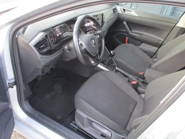 Volkswagen Polo 1.0 TSI Comfortline 2019 Benzine 6