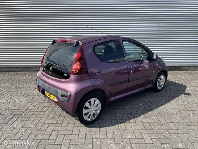 Peugeot 107 1.0 Envy | Airco | elekt. ramen | 2013 Benzine 2