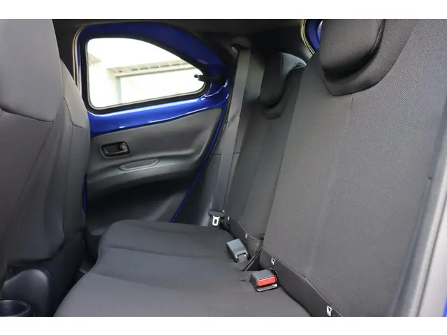 Toyota Aygo X 1.0 VVT-i MT Play, Camera 2024 Benzine 24