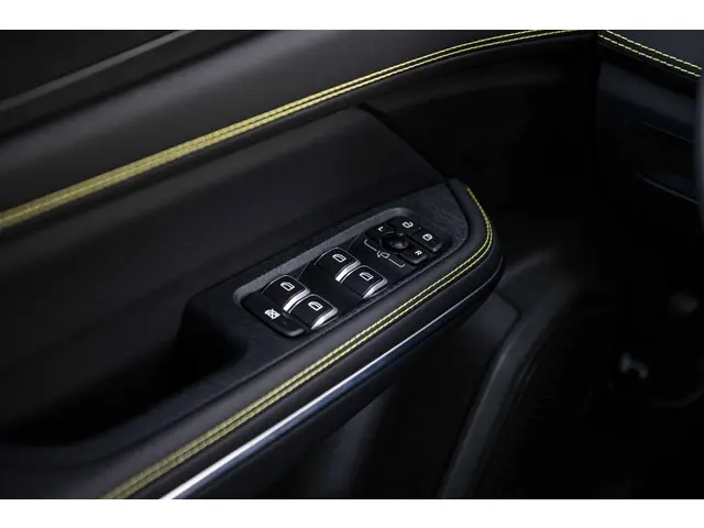 Lynk & Co 01 1.5 Plug-in Hybrid Core 2025 Hybride Benzine 27