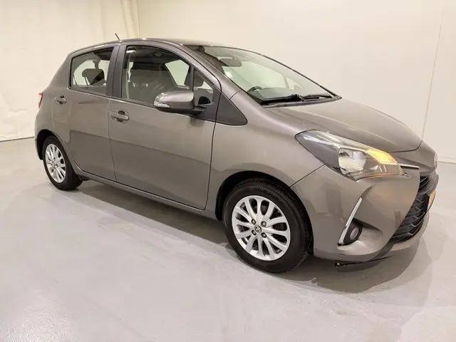 Toyota Yaris HB 1.0 VVT-i Aspiration 2017 Benzine 29