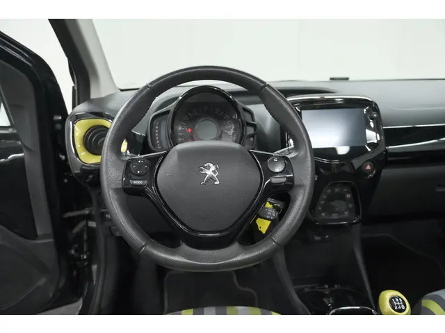 Peugeot 108 1.0 e-VTi Collection TOP! 2020 Benzine 35