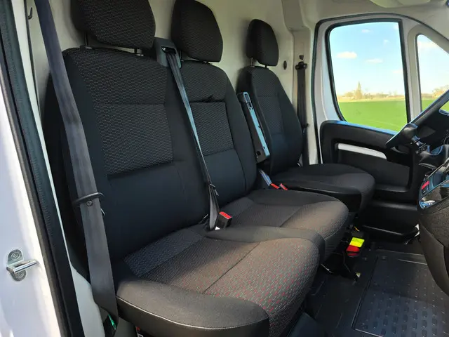 Opel Movano 2.2D 140 S&S L2H2 3.5T 2022 Diesel 11