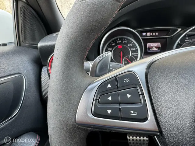 Mercedes-Benz A-Klasse AMG 45 4MATIC 2016 Benzine 24