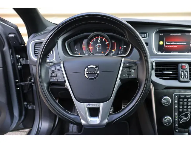 Volvo V40 1.5 T3 Polar+ Sport 2019 Benzine 17