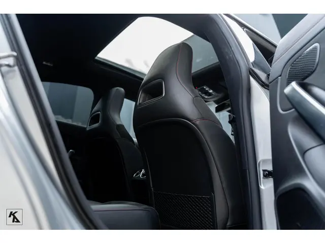 Mercedes-Benz CLA 200 Premium Plus 2020 Benzine 62