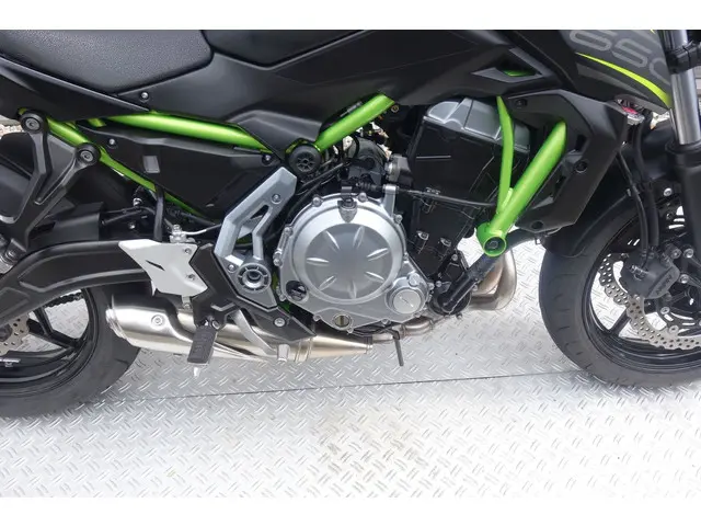 Kawasaki Z650 ABS 2019 Benzine 9