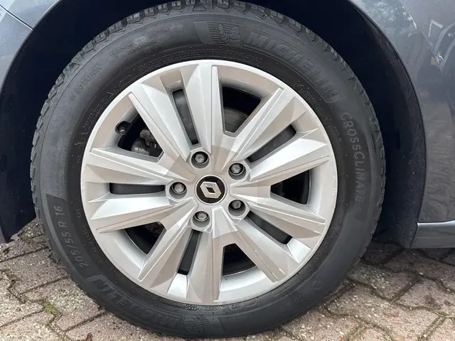 Renault Mégane Estate 1.3 TCe 140 Equilibre 2023 Benzine 3