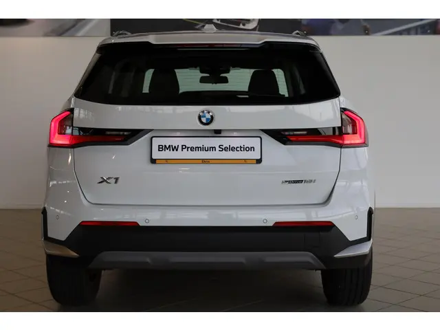 BMW X1 sDrive18i 2022 Benzine 5
