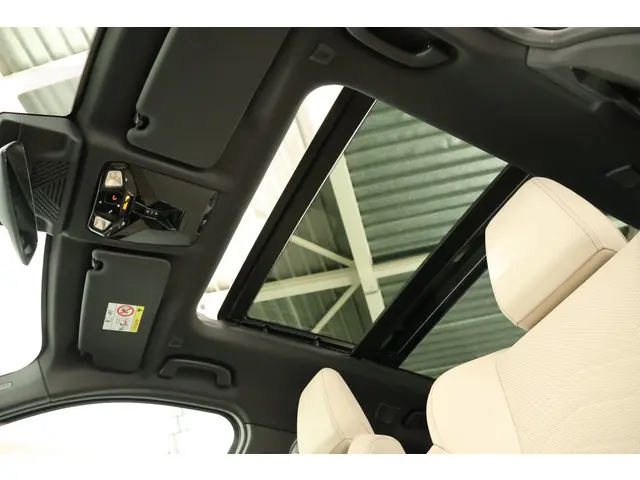 BMW iX1 xDrive30 67 kWh 2023 Elektrisch 28