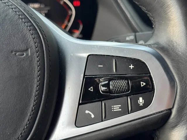 BMW 1 Serie 118i Executive Edition M 2020 Benzine 34