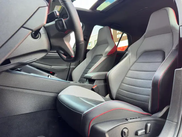 Volkswagen Golf 2.0 TSI GTI Clubsport 2021 Benzine 11