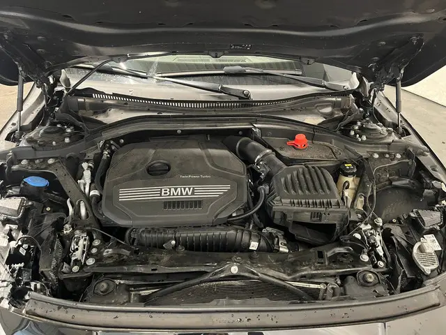 BMW 1 Serie 118i High Executive - Schade 2019 Benzine 14