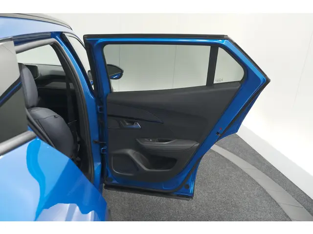 Peugeot 2008 PureTech 130 Allure 2020 Benzine 66