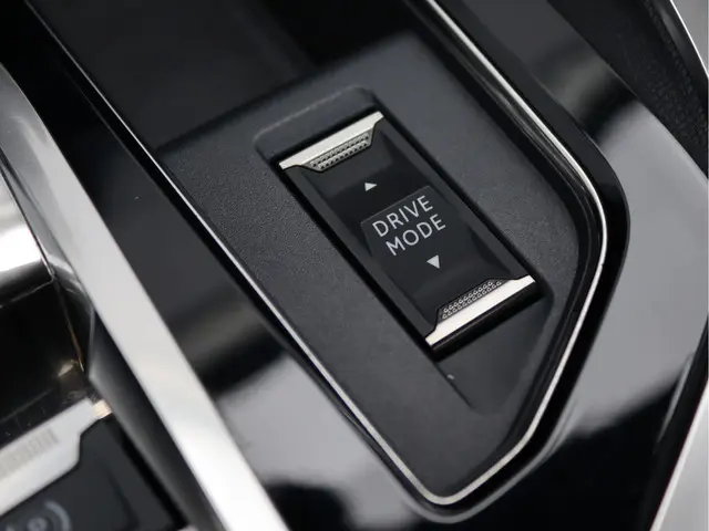 Peugeot 5008 1.2 PureTech Blue Lease GT 2021 Benzine 74