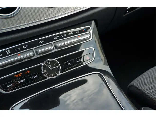 Mercedes-Benz E-Klasse E 250 Ambition 2016 Benzine 50