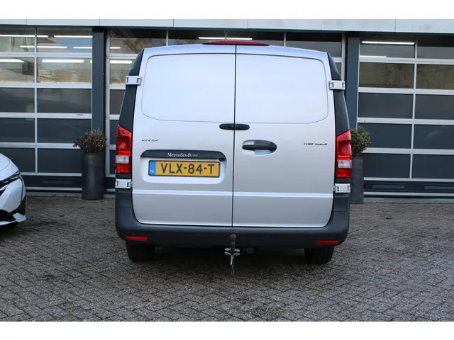 Mercedes-Benz Vito 116 CDI Lang 2021 Diesel 9