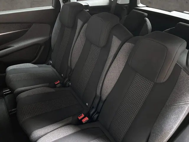 Peugeot 5008 1.2 PureTech Sport 7 Persoons 2020 Benzine 12