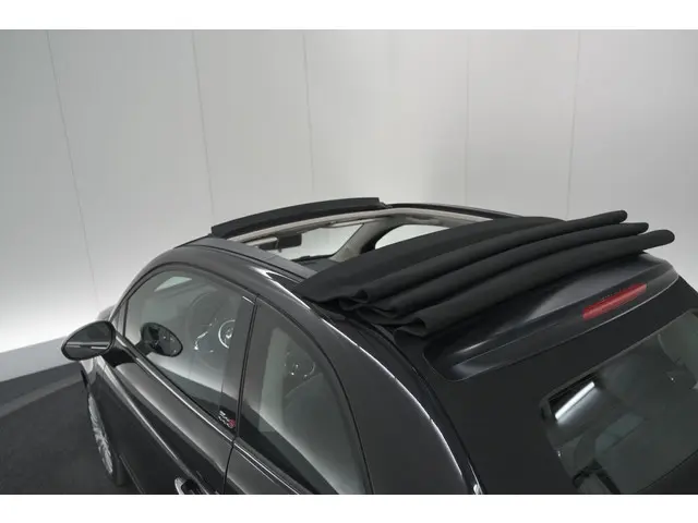 Fiat 500C TwinAir Turbo Lounge 2018 Benzine 21