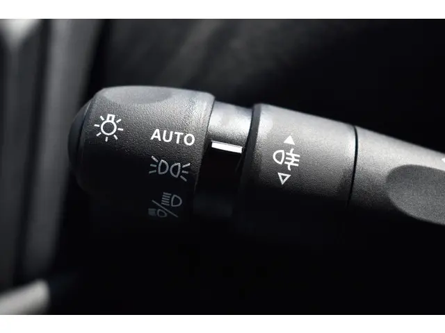 DS DS 3 PureTech 130EAT8 Performance Line 2024 Benzine 17