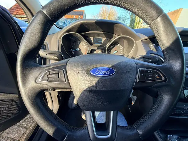 Ford Focus Wagon 1.0 Lease Edition 2017 Benzine 13