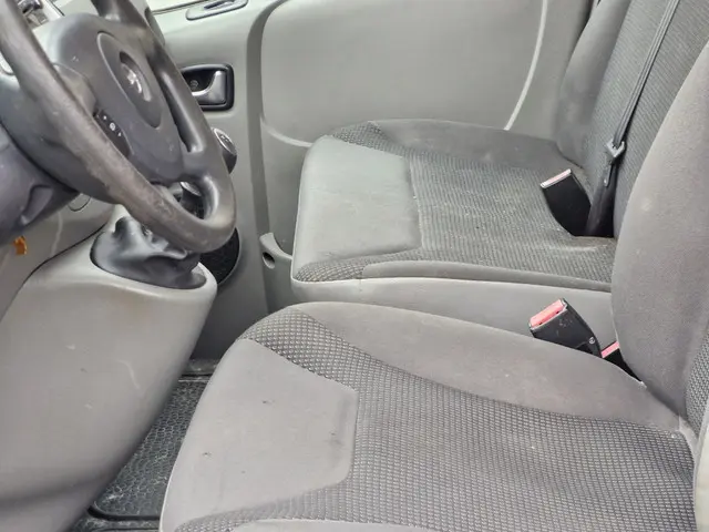 Opel Vivaro 2