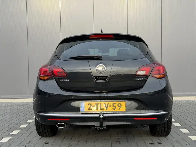 Opel Astra 1.6 Turbo Cosmo 2014 Benzine 21