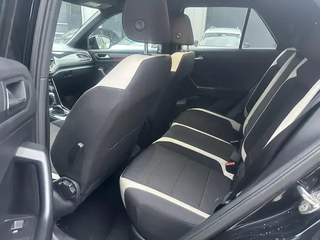 Volkswagen T-Roc 2.0 TSI 4Motion / R Line 2018 Benzine 18